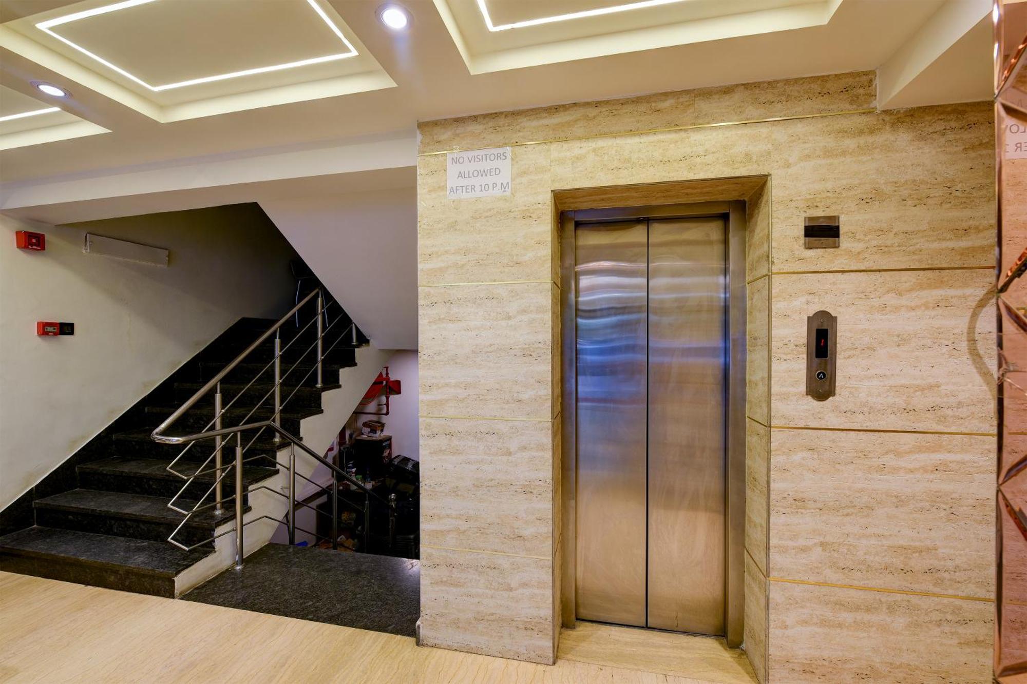 Hotel Sohana Palace Near New Delhi Railway Station And Connaught Place Екстериор снимка