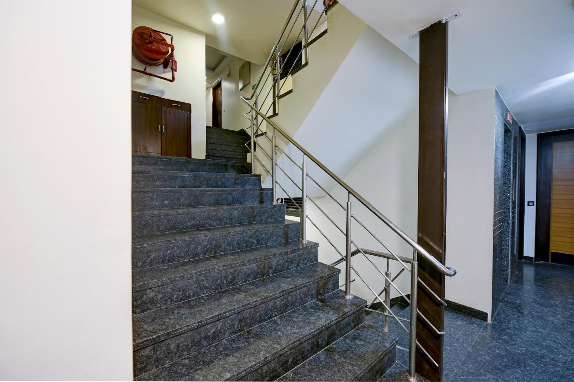 Hotel Sohana Palace Near New Delhi Railway Station And Connaught Place Екстериор снимка