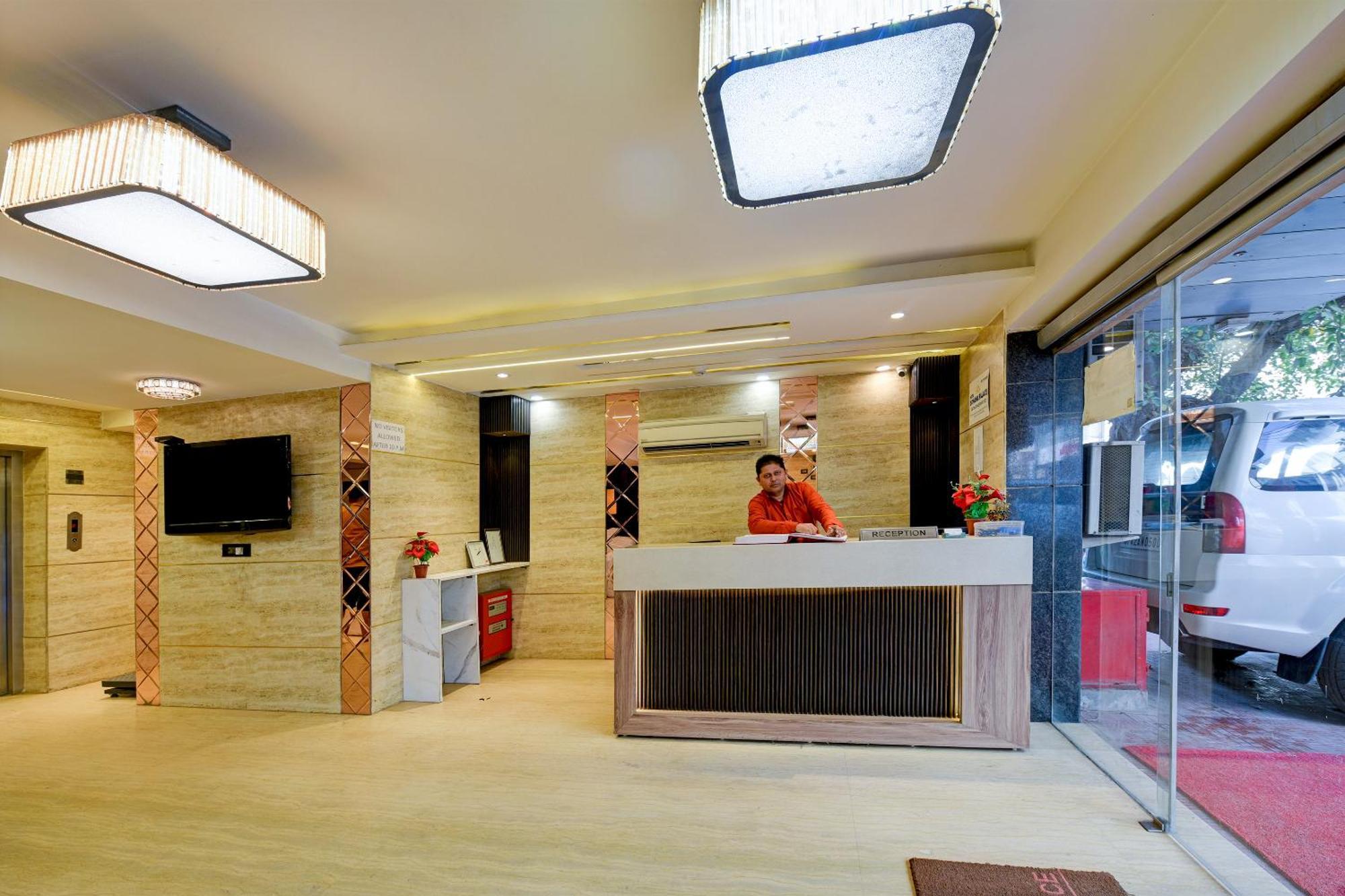 Hotel Sohana Palace Near New Delhi Railway Station And Connaught Place Екстериор снимка