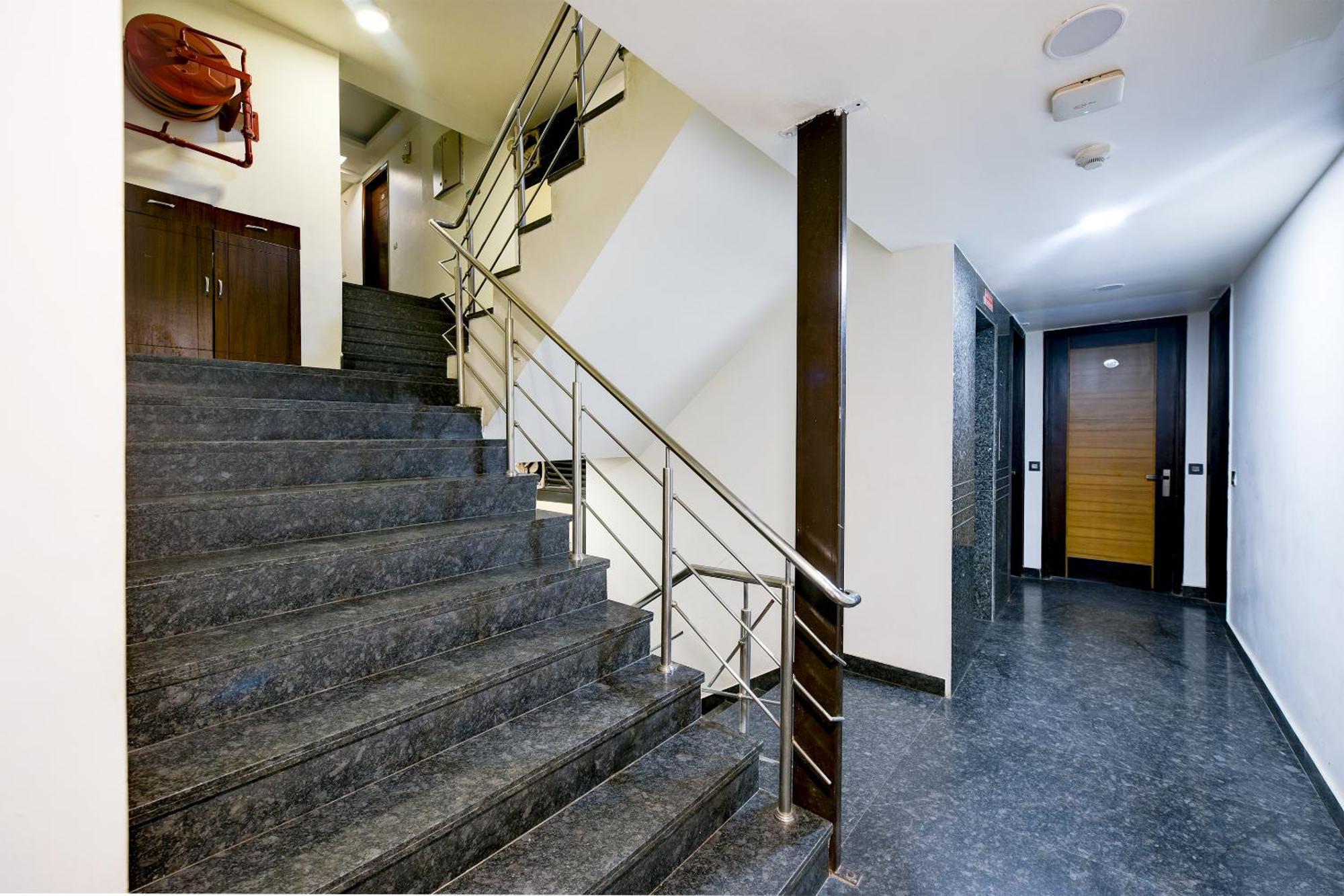 Hotel Sohana Palace Near New Delhi Railway Station And Connaught Place Екстериор снимка
