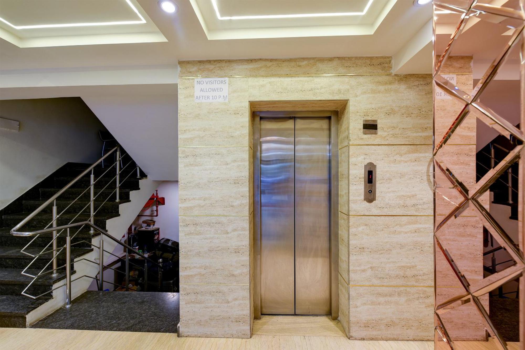 Hotel Sohana Palace Near New Delhi Railway Station And Connaught Place Екстериор снимка
