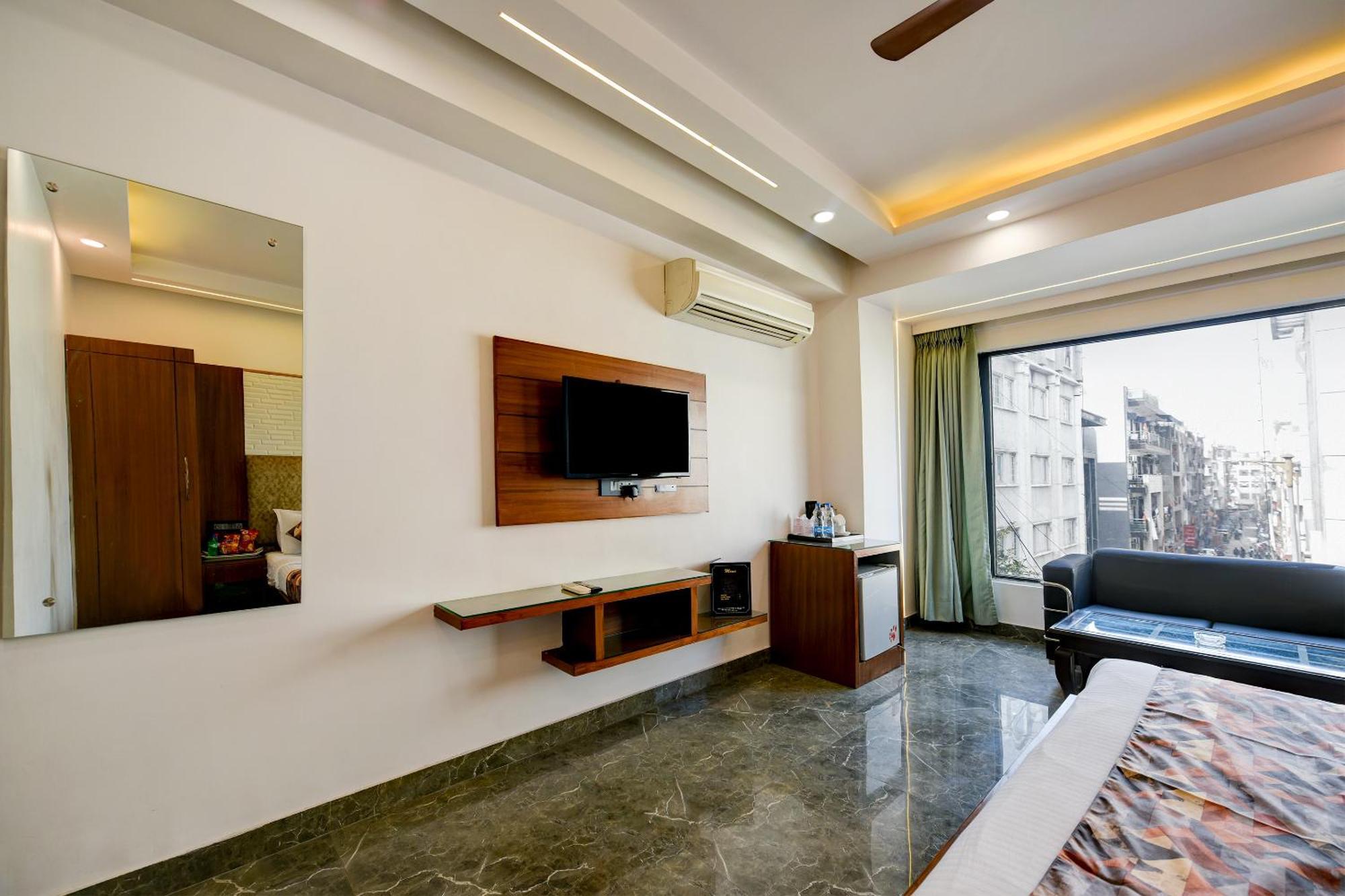 Hotel Sohana Palace Near New Delhi Railway Station And Connaught Place Екстериор снимка