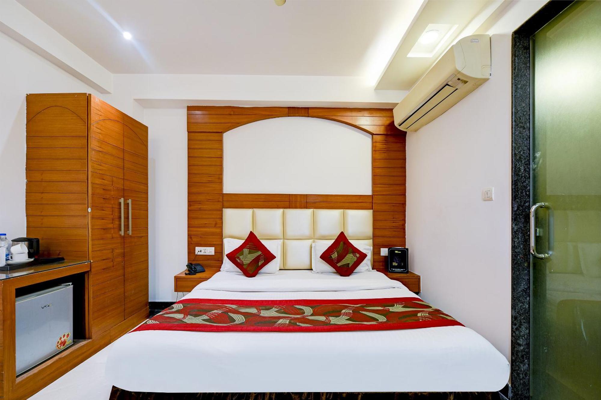 Hotel Sohana Palace Near New Delhi Railway Station And Connaught Place Екстериор снимка