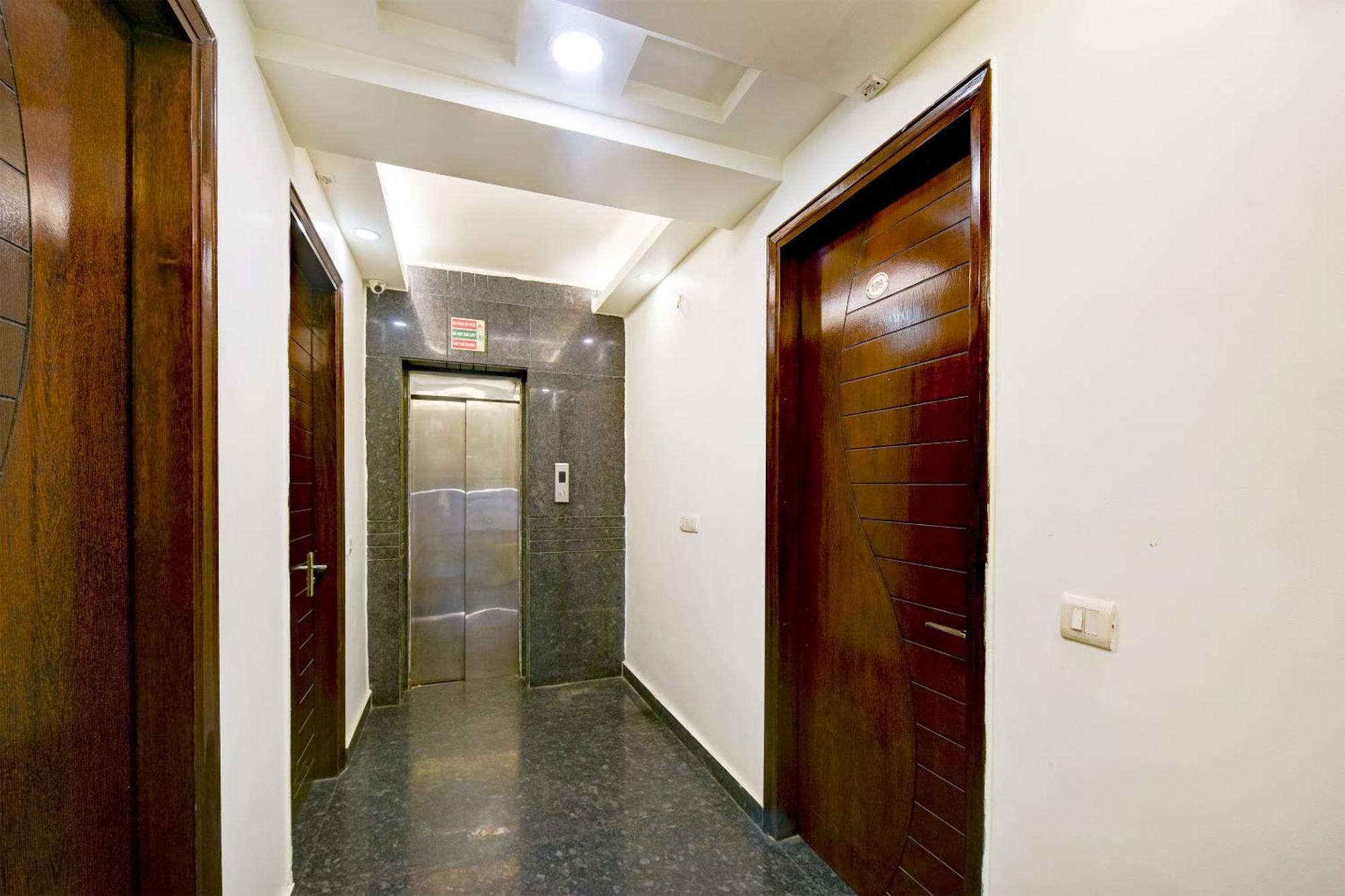 Hotel Sohana Palace Near New Delhi Railway Station And Connaught Place Екстериор снимка